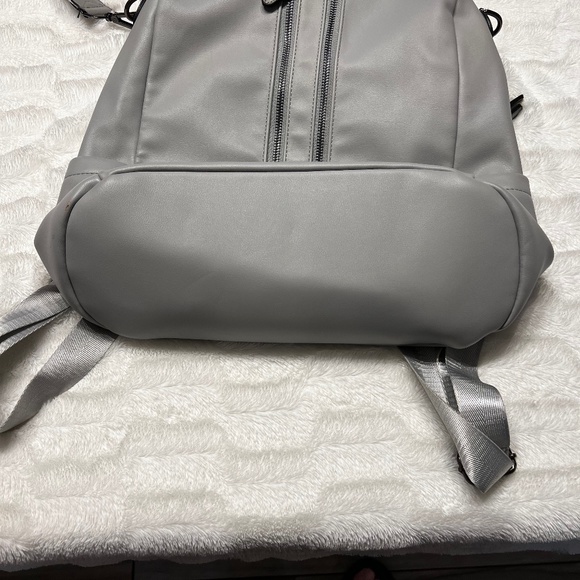 WOMEN Backpack-Purse Leather Grey - Picture 7 of 8